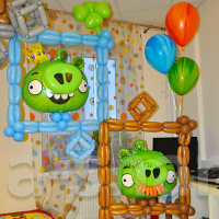 Фольгированный шар Angry Birds Король свиней Леонард