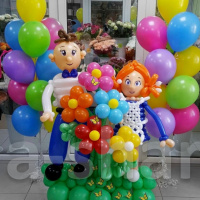 Оформление шарами Школьники с цветами