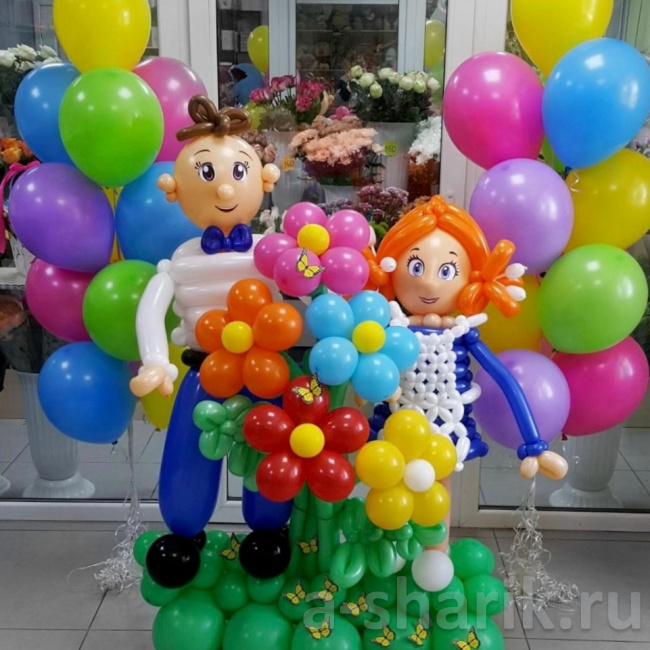 Воздушные шары "Оформление шарами Школьники с цветами" - фото