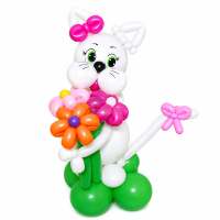 Фигура из шаров Кошечка с весенним букетом
